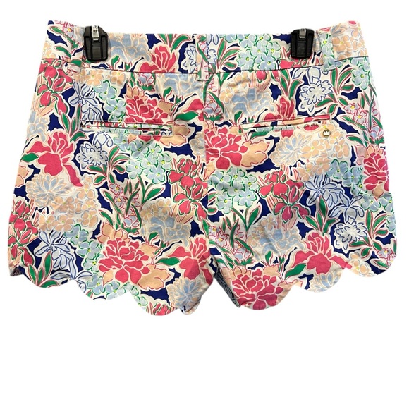 Crown and Ivy Shelby Women’s Floral Shorts - Picture 2 of 3